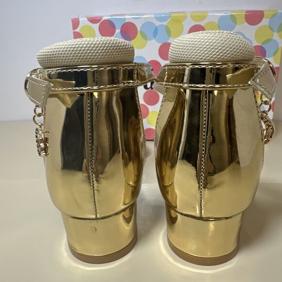 Cutedog Girls Gold Princess Shoes Size 2 Block Heel Ankle Buckle Strap and Charm - Picture 7 of 11